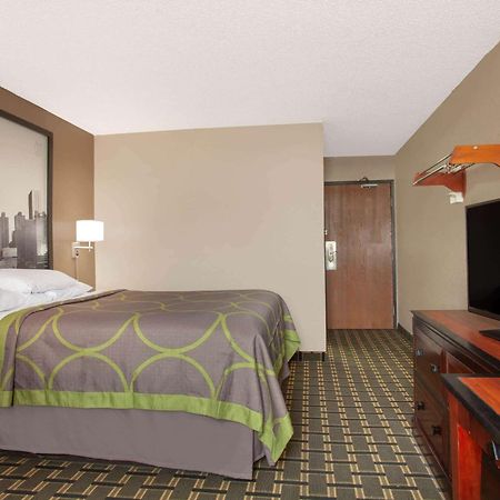 Super 8 By Wyndham Waycross Ga Motel Exterior photo