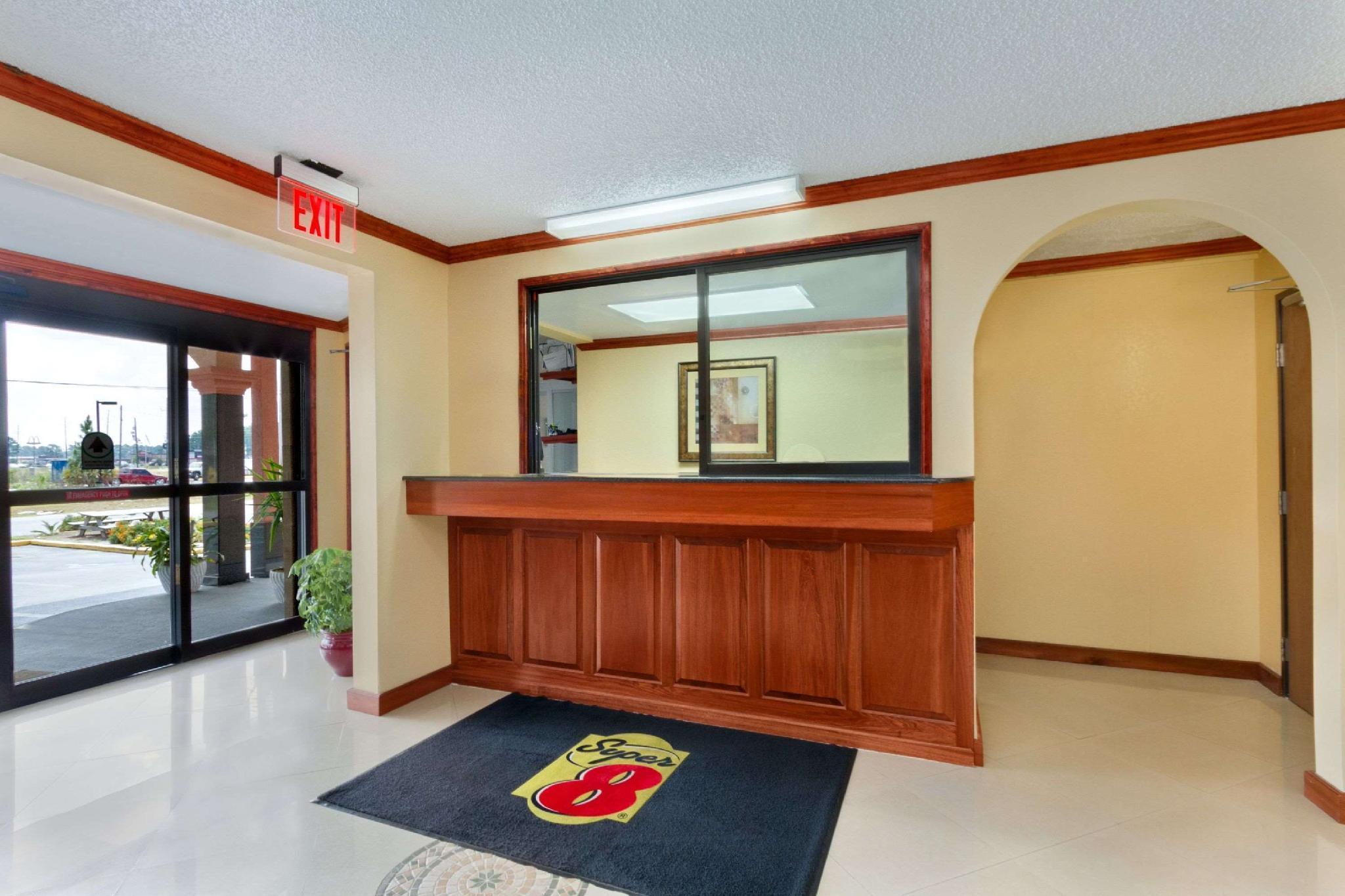 Super 8 By Wyndham Waycross Ga Motel Exterior photo